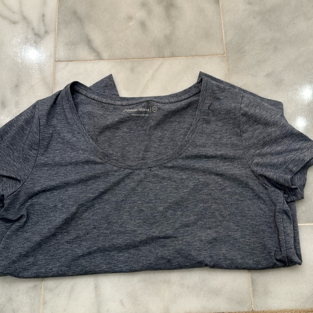 Outdoor voices open back tee